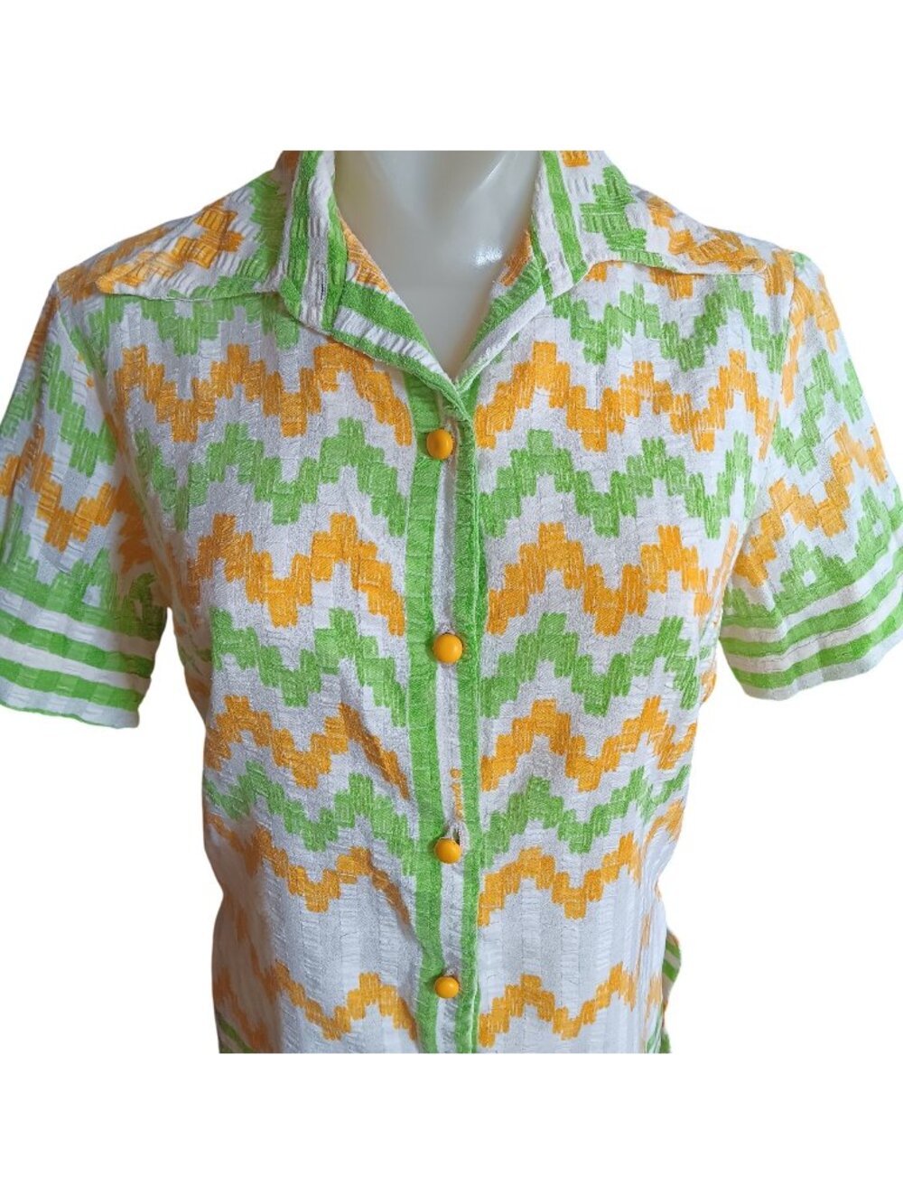 True Vintage 1960's Blouse Medium Button-Up Shirt Chevron Print Bernardo Mod Mom